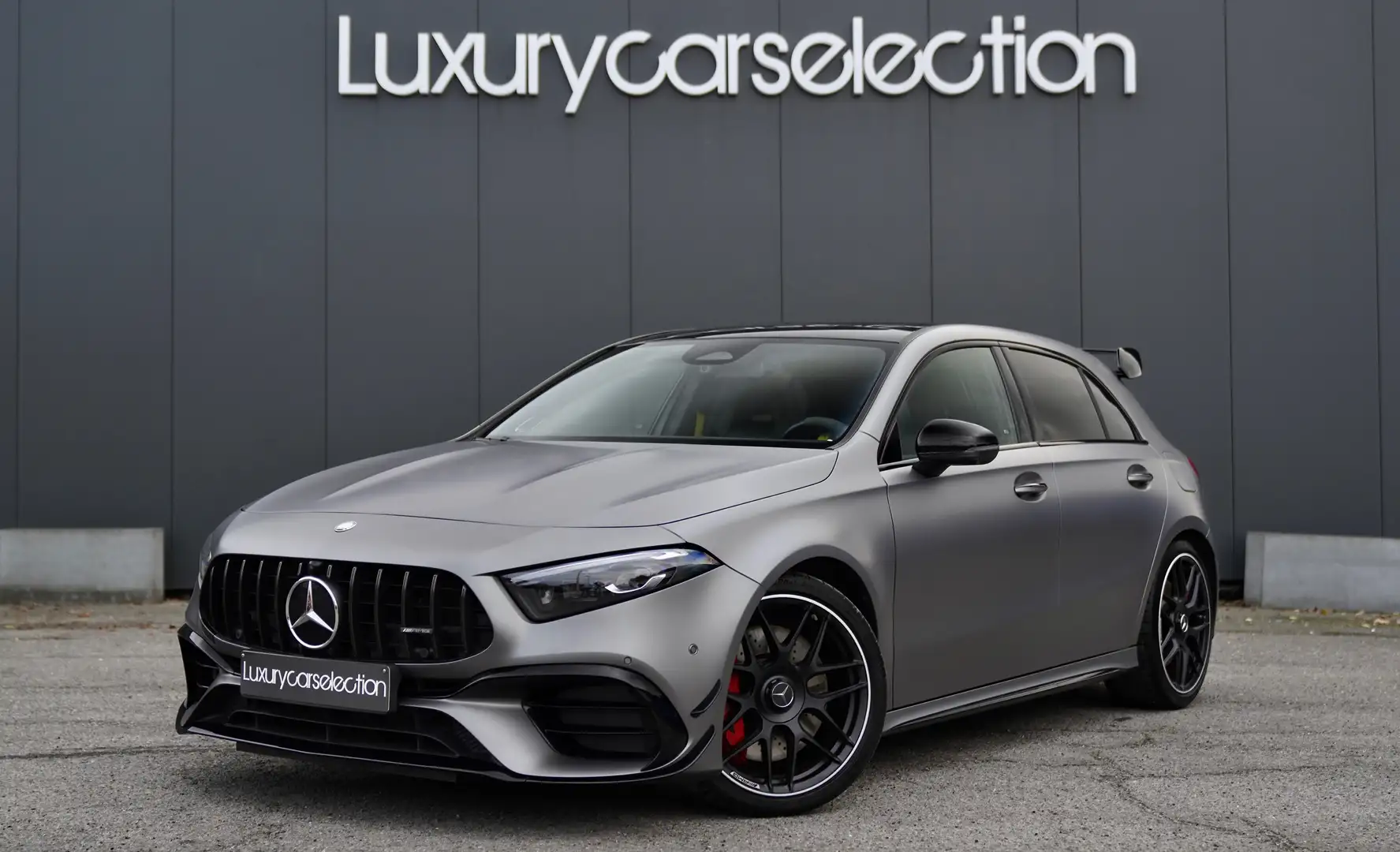 Mercedes-Benz A 45 AMG S 4Matic+ *AERO/PERFORMANCE/PANO/HUD/360°/FULL* Grijs - 1