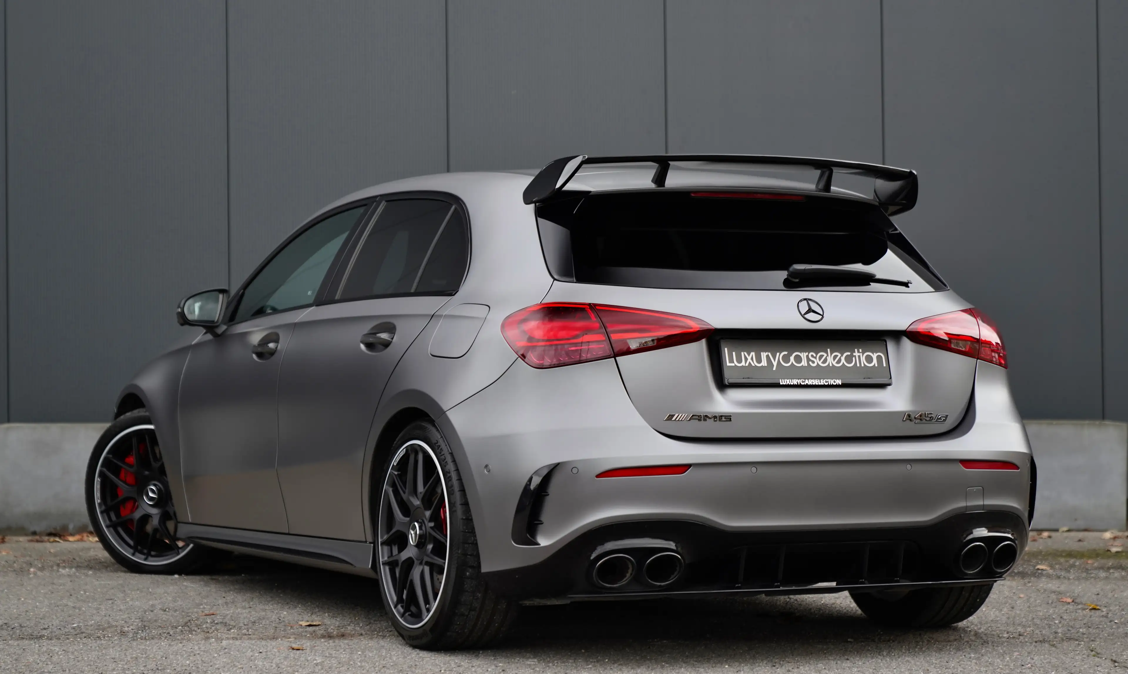 Mercedes-Benz A 45 AMG S 4Matic+ *MAGNO/AERO/PERFORMANCE/PANO/360/FULL* — photo 4