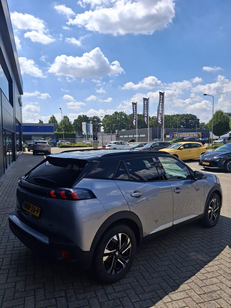 Peugeot e-2008 EV GT 50 kWh — photo 7