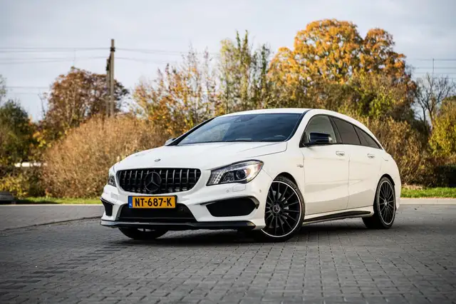 Mercedes-Benz CLA 45 AMG Shooting Brake 4MATIC