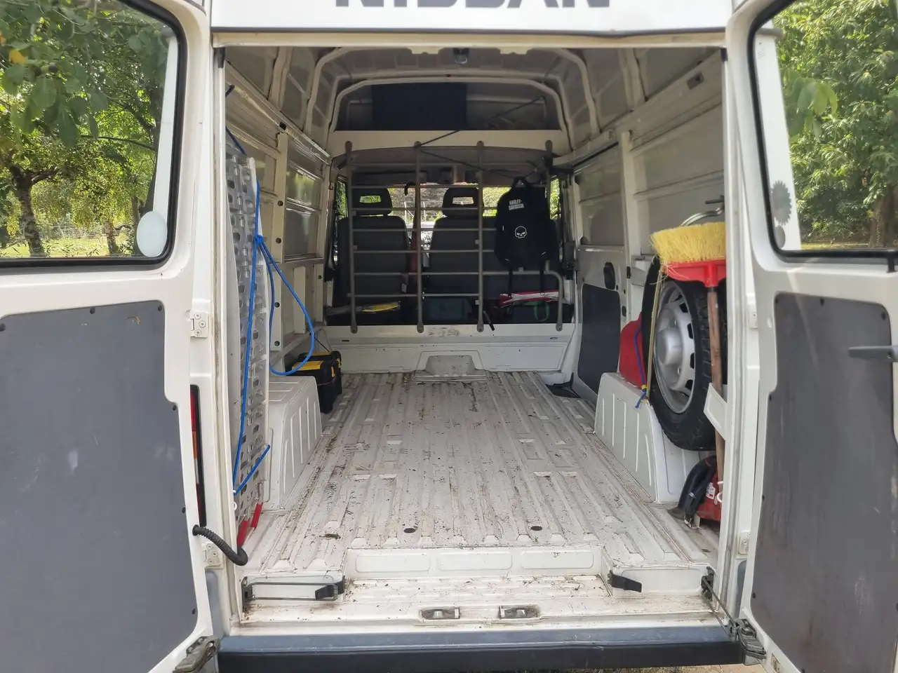 Nissan Trade, foto 8