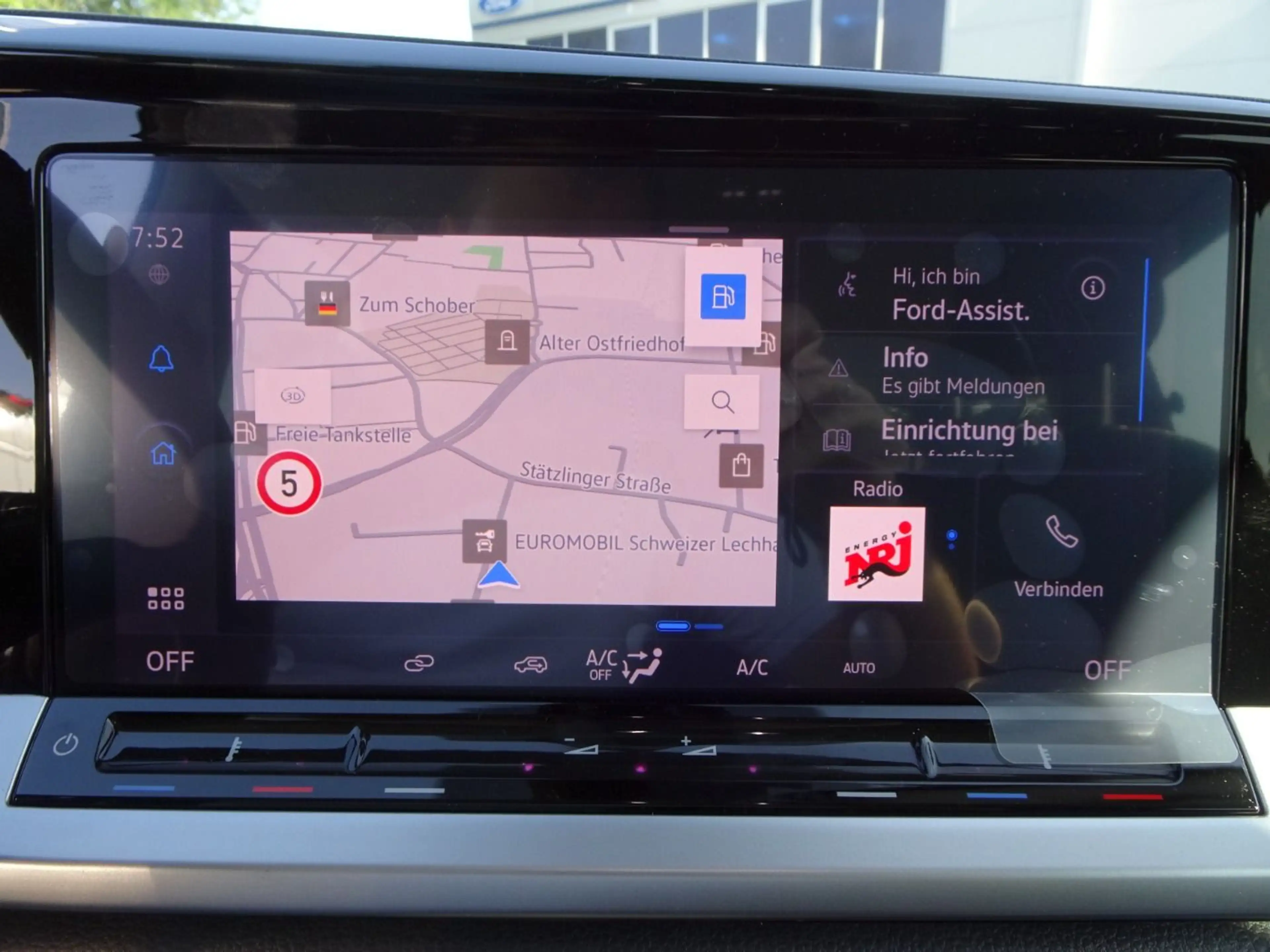 Ford Tourneo Connect Titanium L1 PHEV iACC*NAVI*TWA*CAM*PDC — photo 4