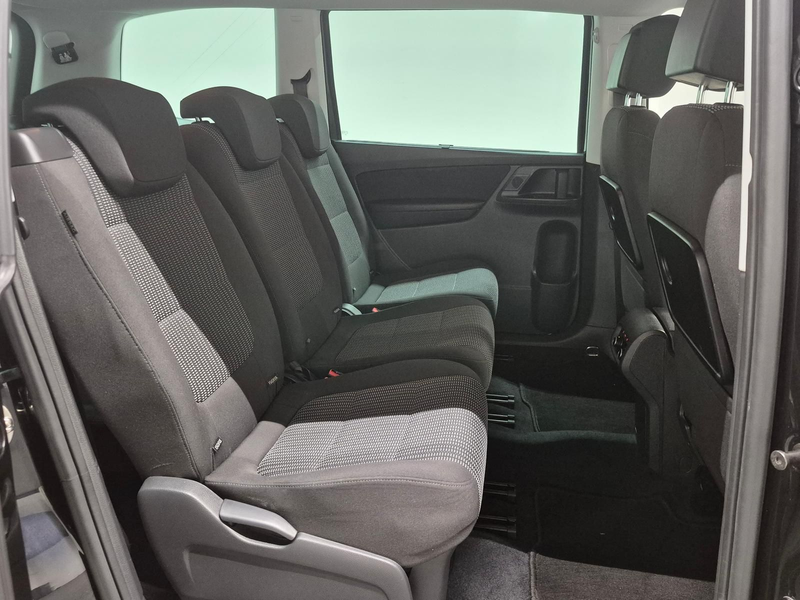 SEAT Alhambra 7-Sitzer/Bi-Xenon/Navi/SHZ/Kam/AHK/17LM — photo 10