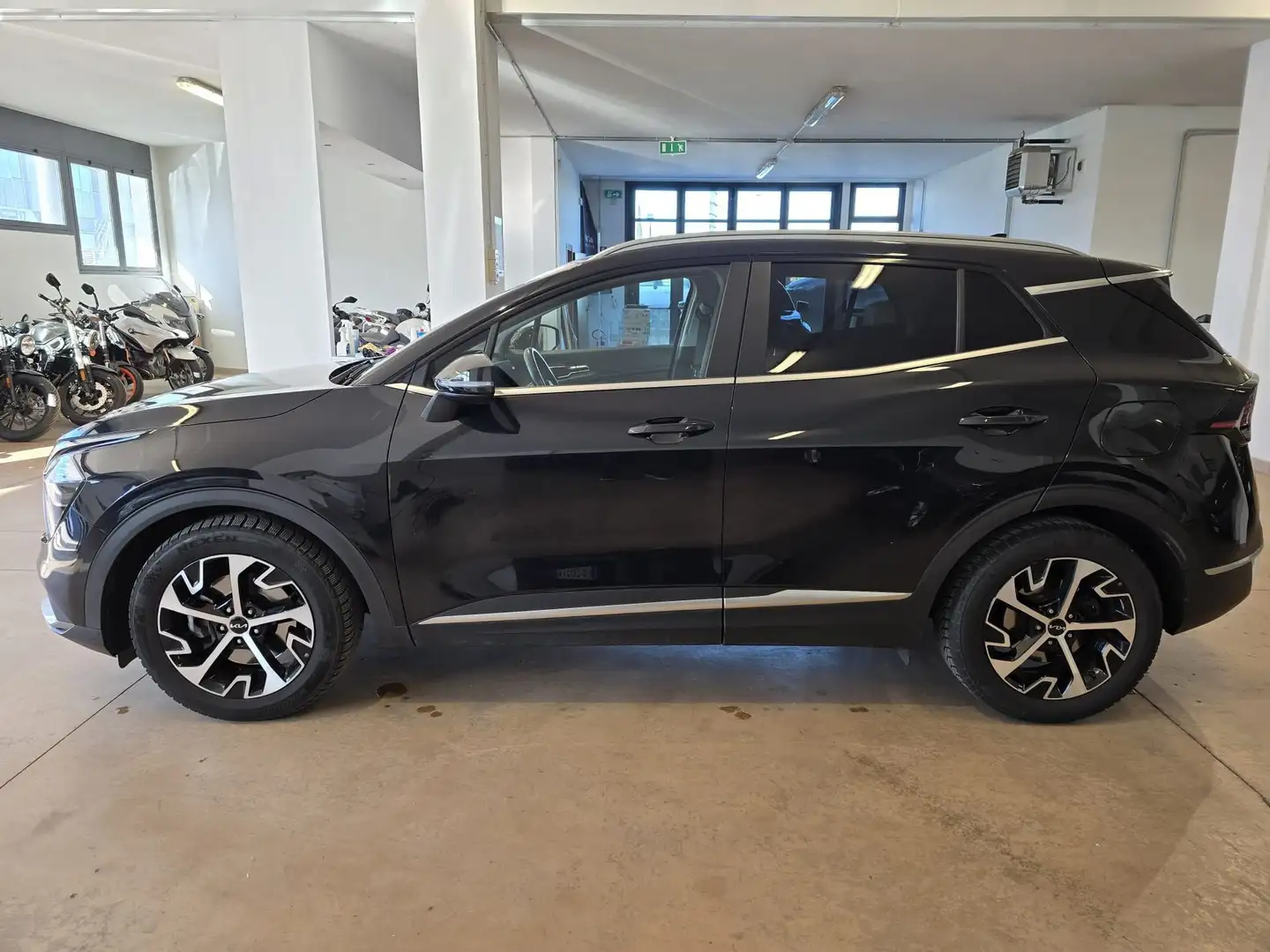 Kia Sportage Sportage 1.6 TGDi MHEV Style Schwarz - 2