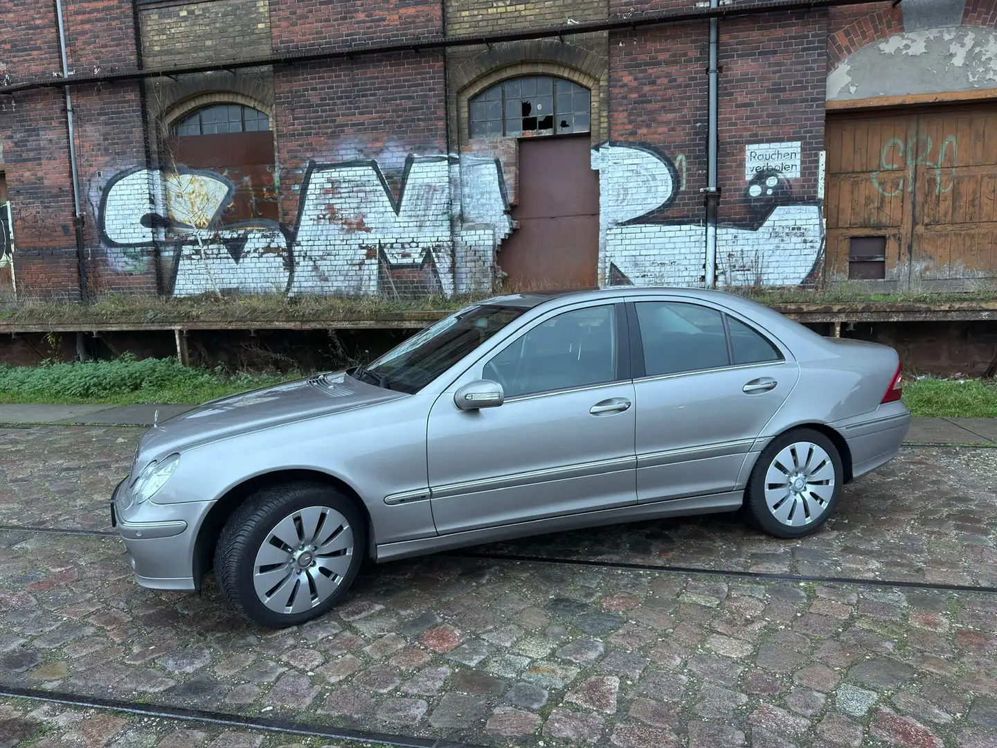 Mercedes-Benz C 320 C 320 4Matic Elegance siva - 2