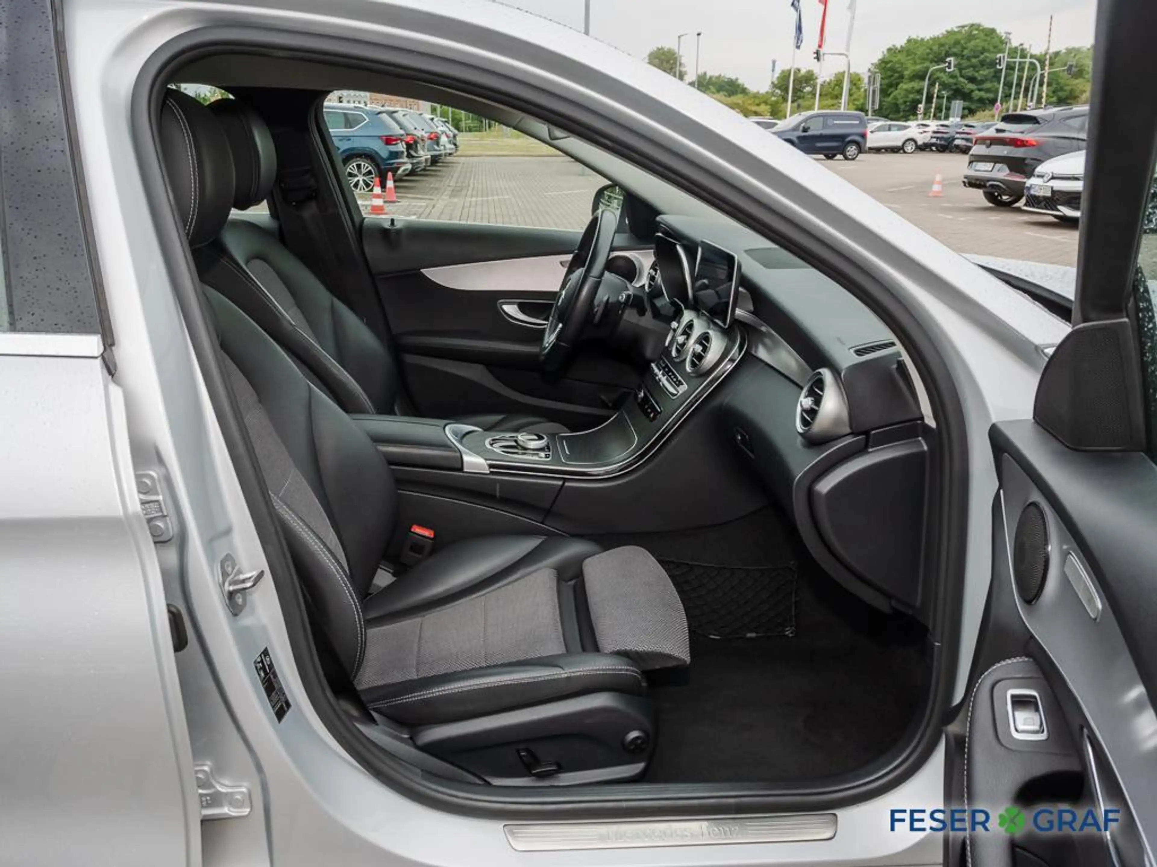 Mercedes-Benz C 220 C 220D Avantgarde/LED/Navi/Kamera/GRA/ — photo 6