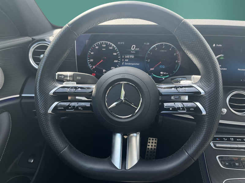 Mercedes-Benz E 300 E 300 de 4M AMG*NIGHT*MLED*360°*HUD*PANO*DISTRO* — photo 12
