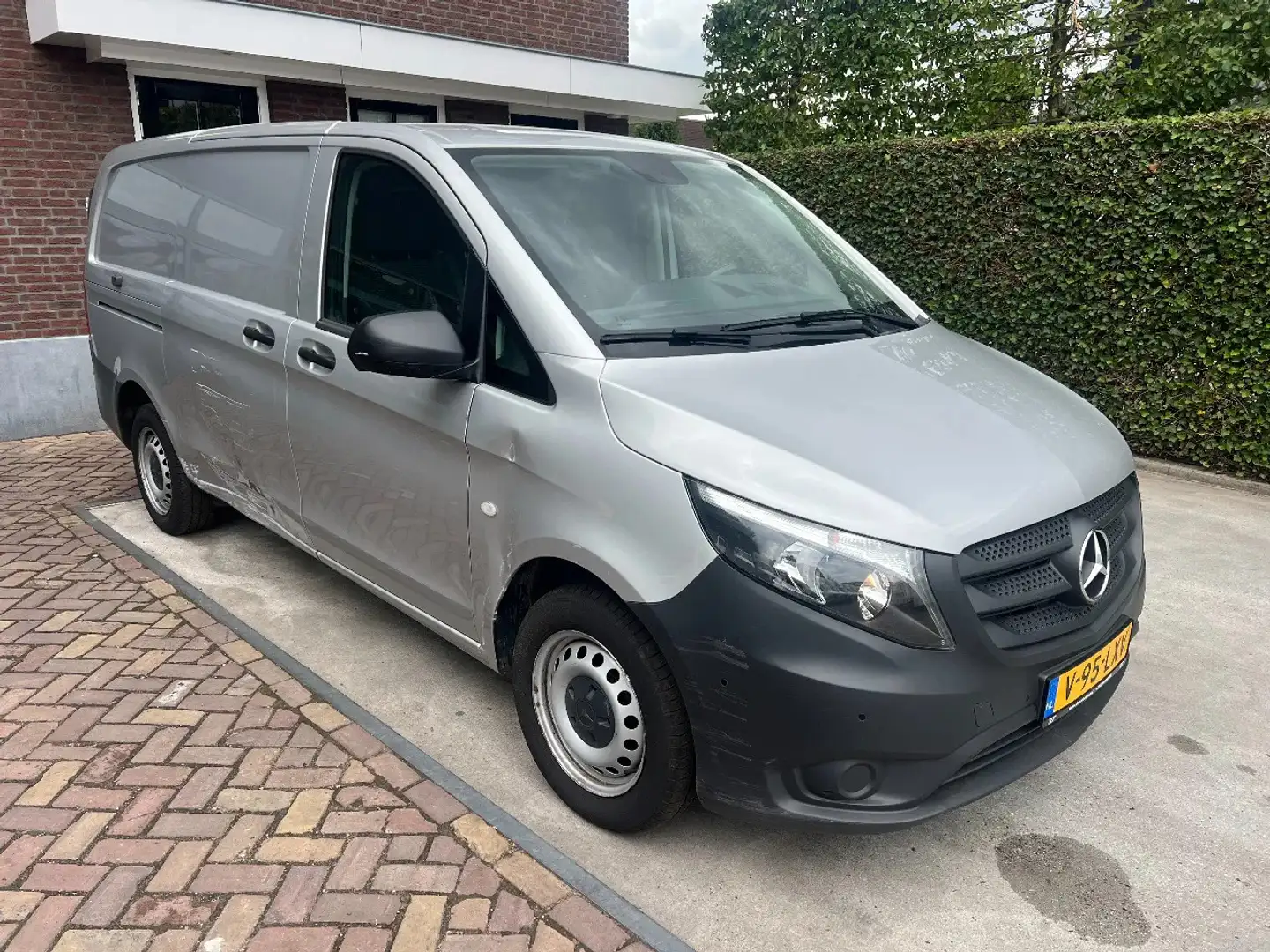 Mercedes-Benz Vito 116 CDI Airco Gebruikersschade Zilver - 1