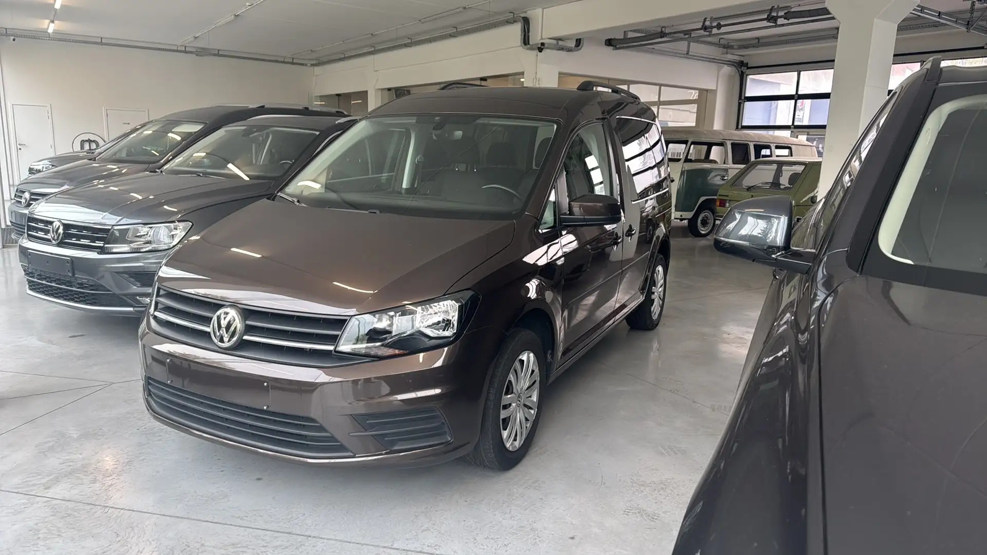 Volkswagen Caddy 1.4 TSI Bruin - 1