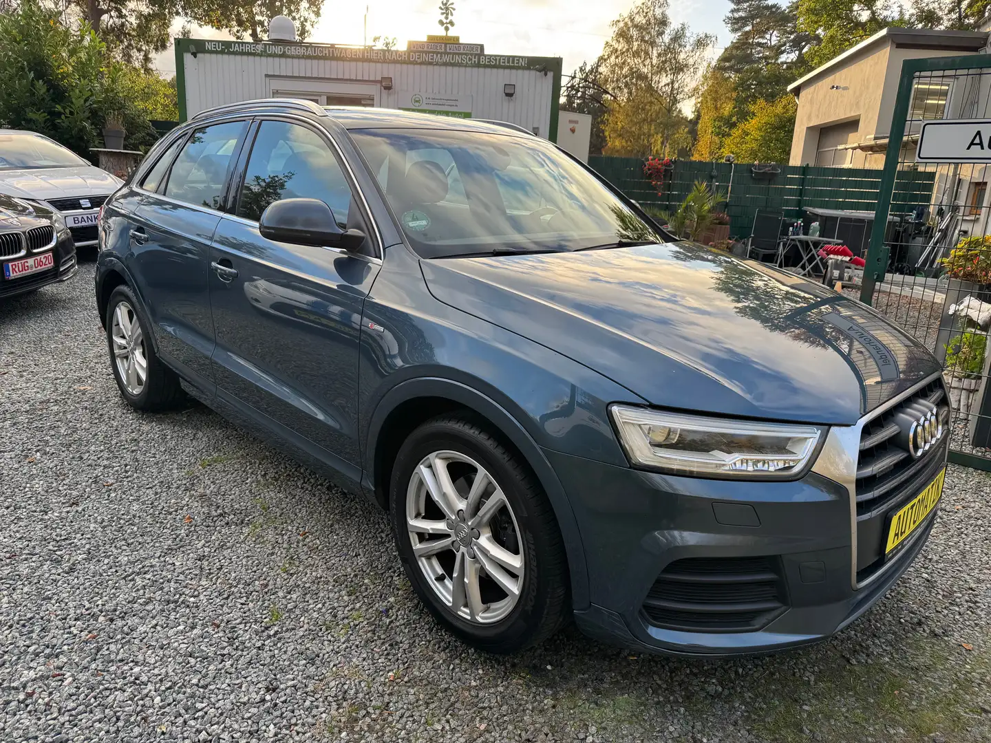Audi Q3 sport quattro Blau - 1