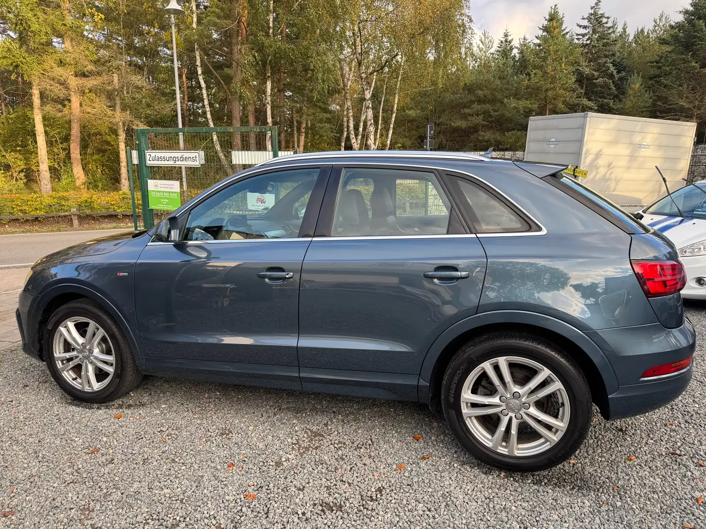 Audi Q3 sport quattro Blau - 2