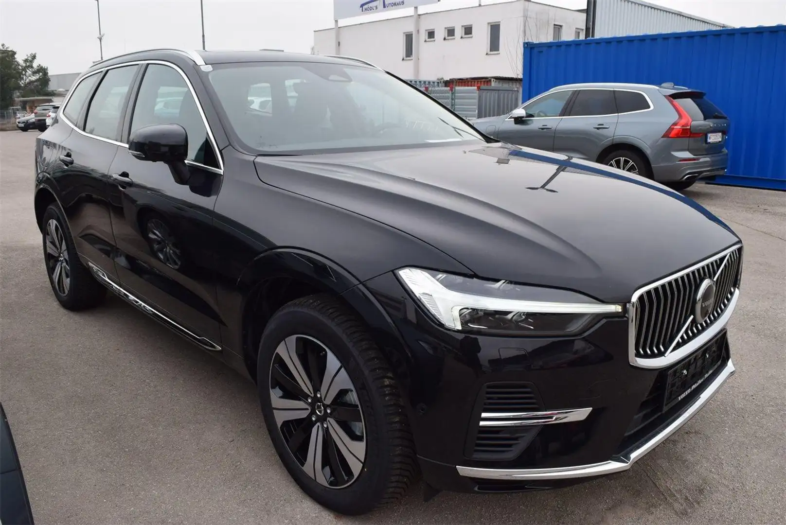 Volvo XC60 T6 AWD Recharge PHEV Plus Bright Geartronic Noir - 2