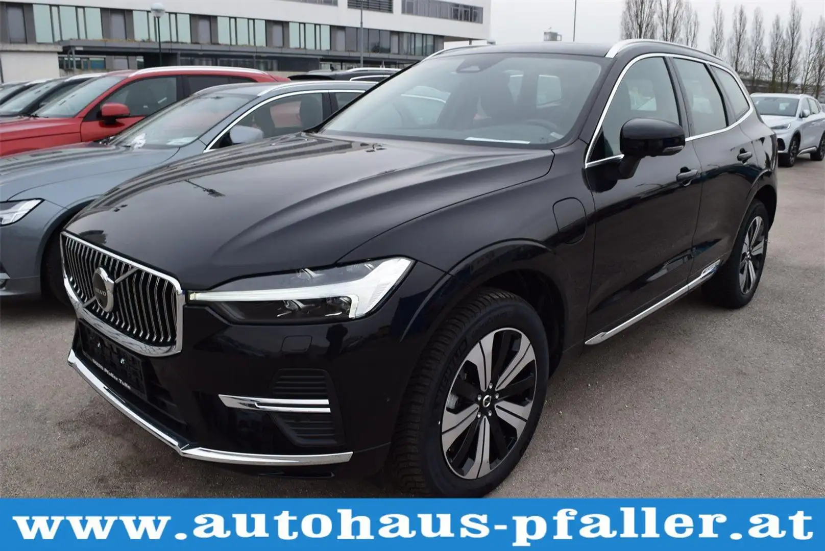 Volvo XC60 T6 AWD Recharge PHEV Plus Bright Geartronic Noir - 1