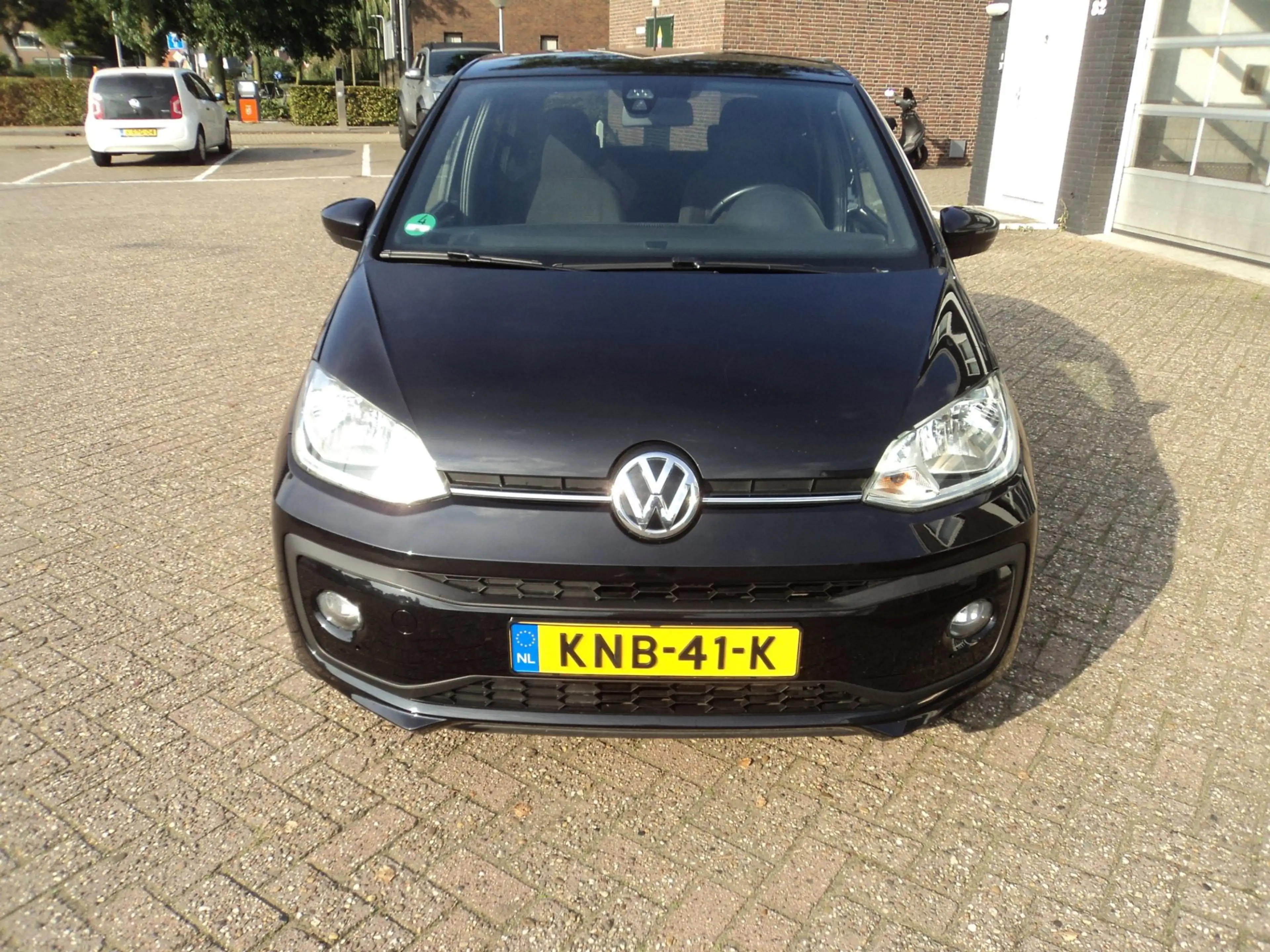 Volkswagen up! 1.0 BMT high up! Cruise PDC Stoelverwarming — photo 2