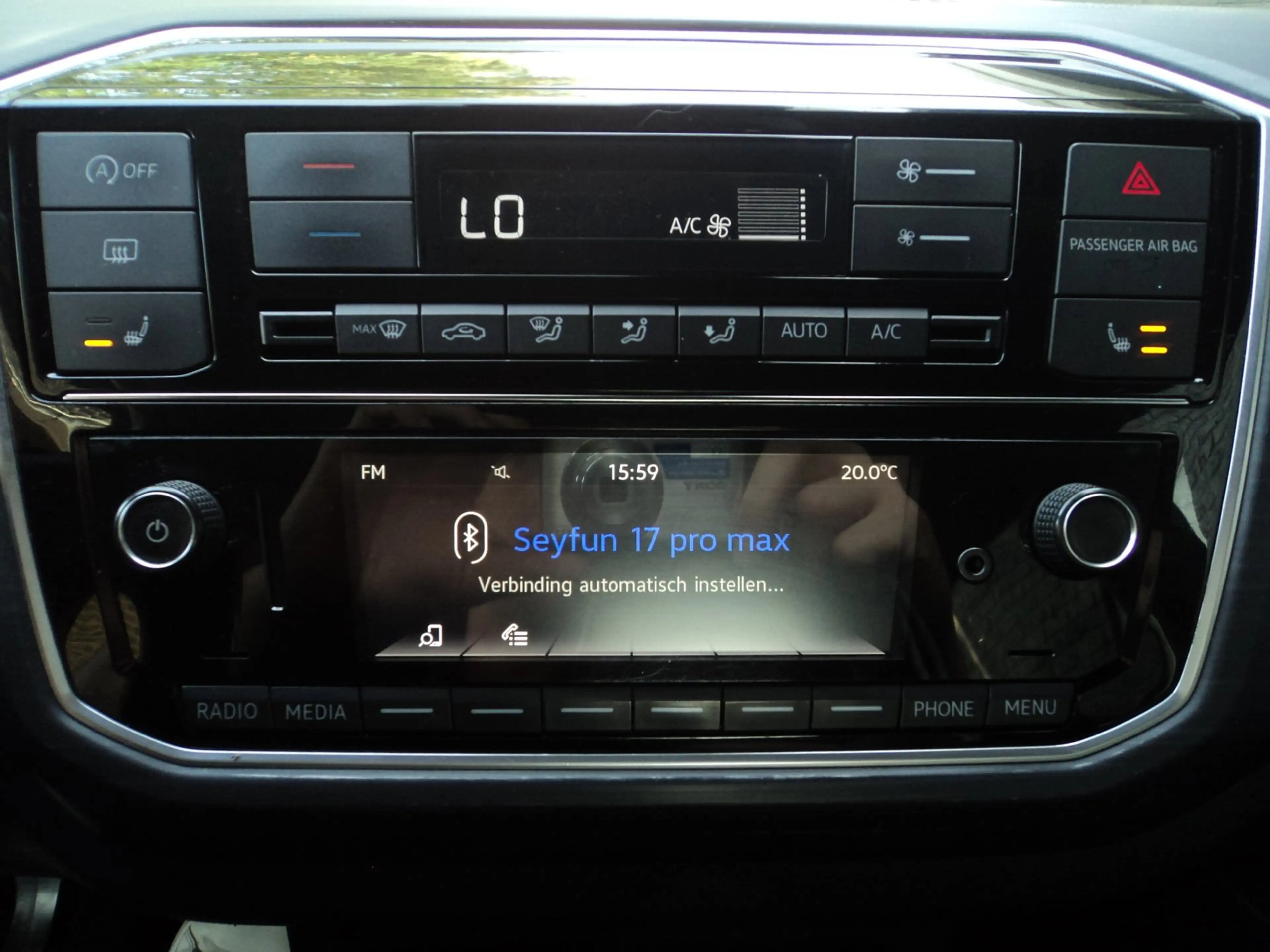 Volkswagen up! 1.0 BMT high up! Cruise PDC Stoelverwarming — photo 20