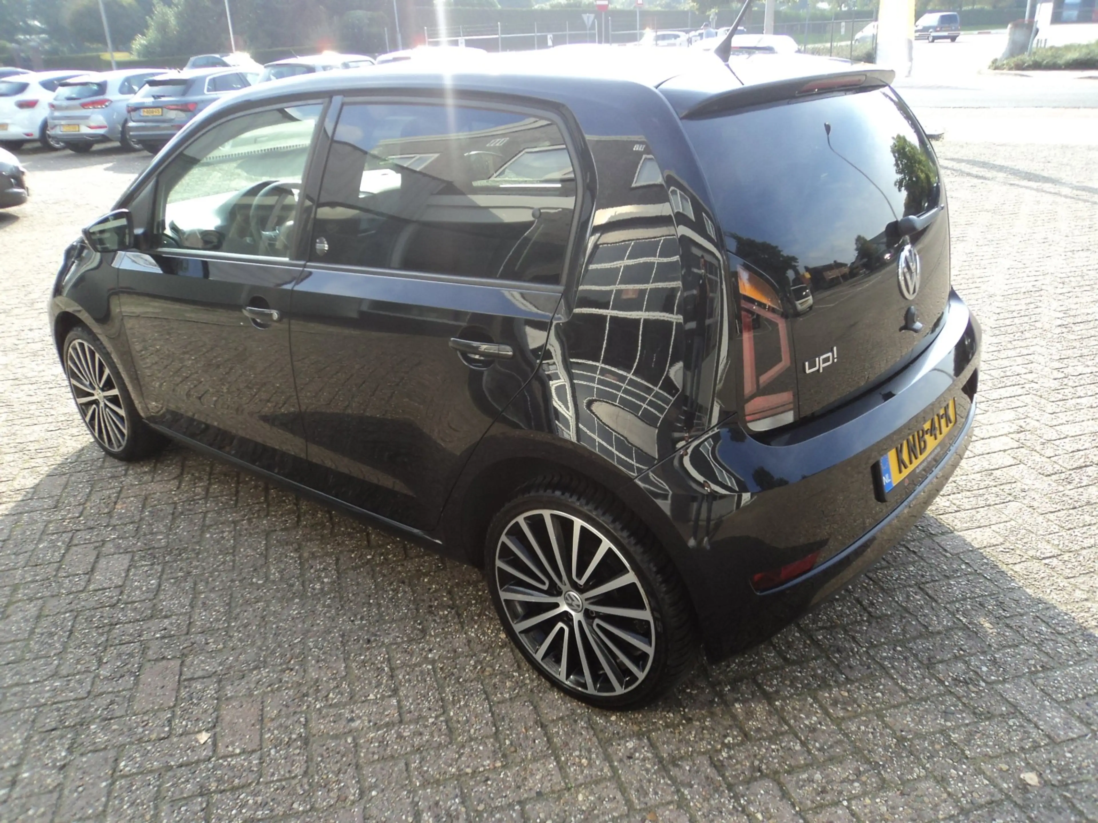 Volkswagen up! 1.0 BMT high up! Cruise PDC Stoelverwarming — photo 5