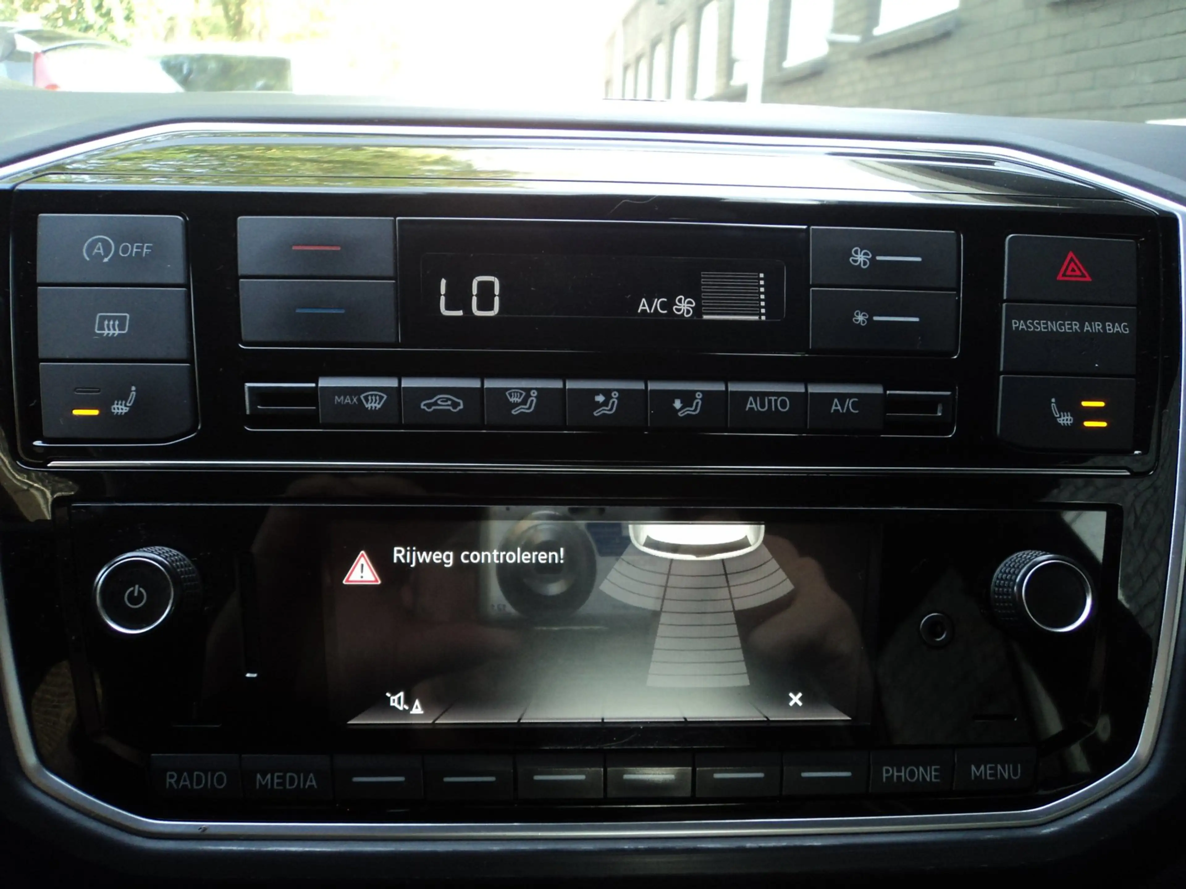 Volkswagen up! 1.0 BMT high up! Cruise PDC Stoelverwarming — photo 21