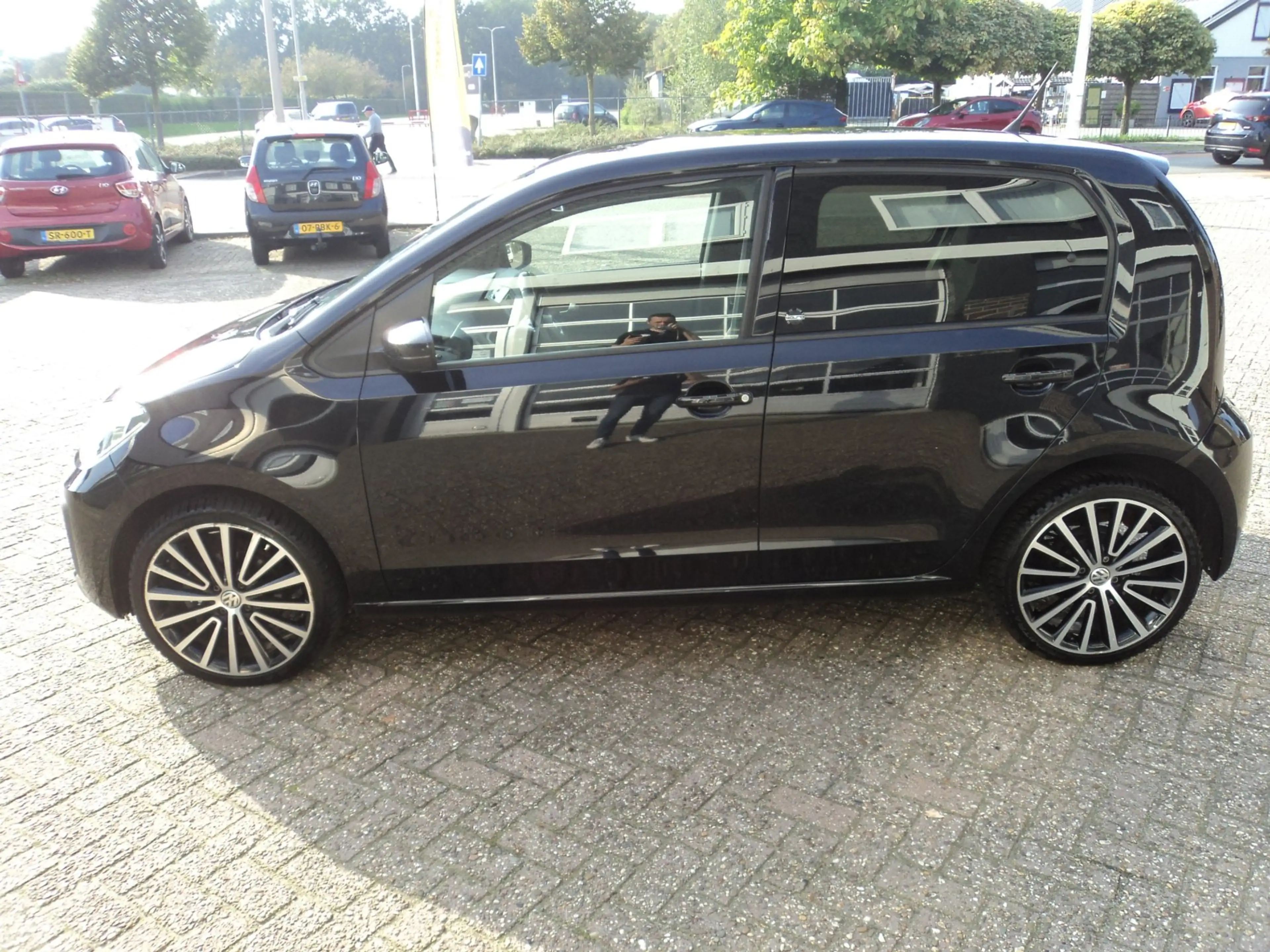 Volkswagen up! 1.0 BMT high up! Cruise PDC Stoelverwarming — photo 4