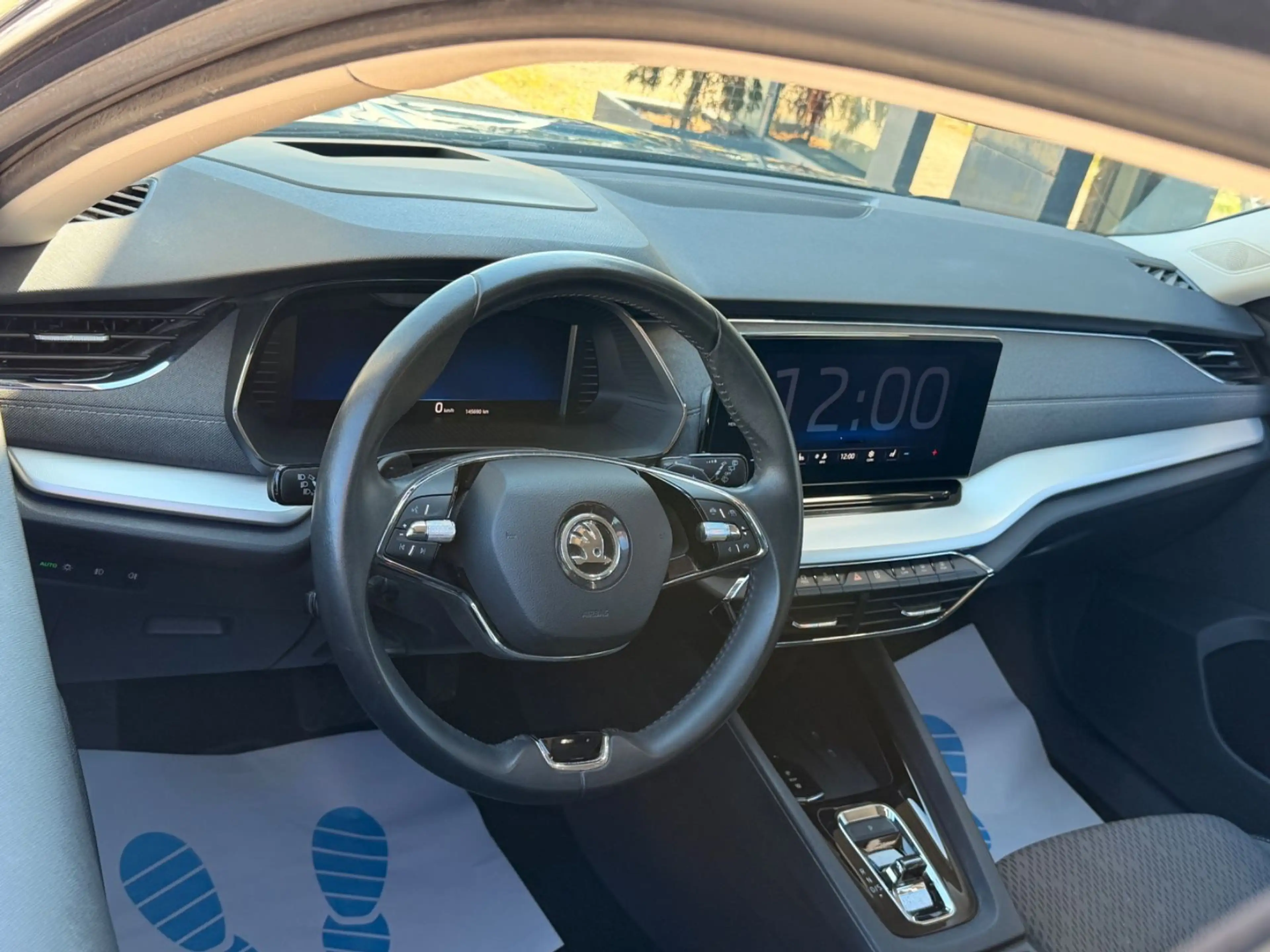 Skoda Octavia Combi Style *1.HAND*AHK*LED*HEAD UP* — photo 9