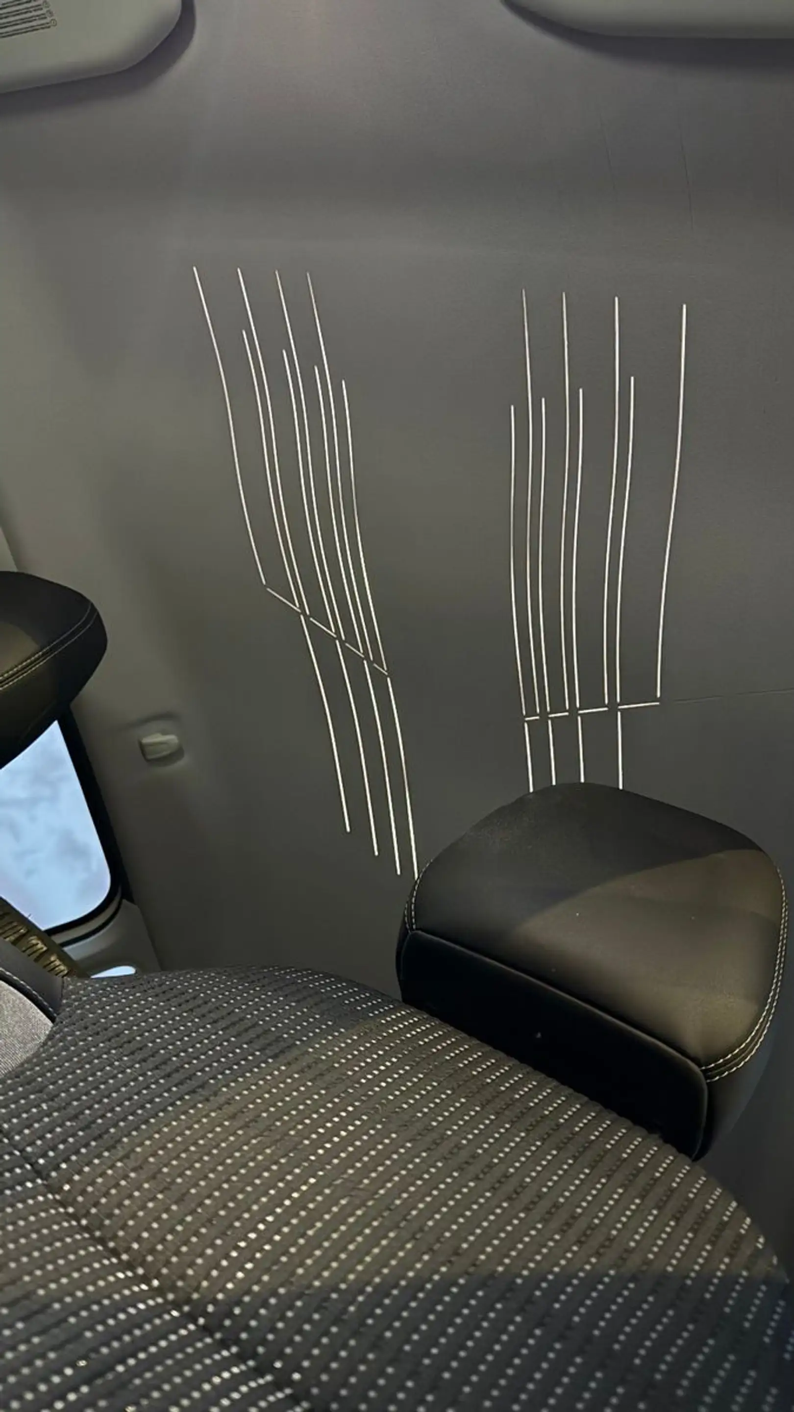 Peugeot 2008 Allure LED LEDER PDC TEMPO AMBIENTE 1.HAND — photo 4