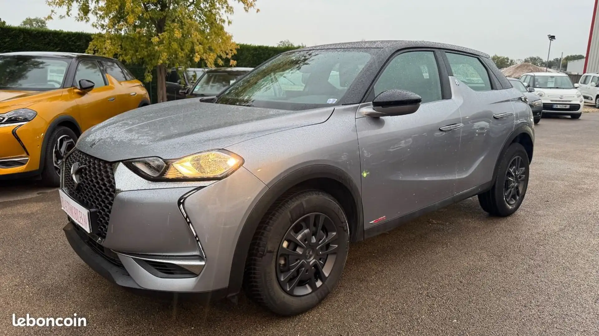DS Automobiles DS 3 Crossback 1.2 PTEC 130 CH EAT8 Chic Grau - 1