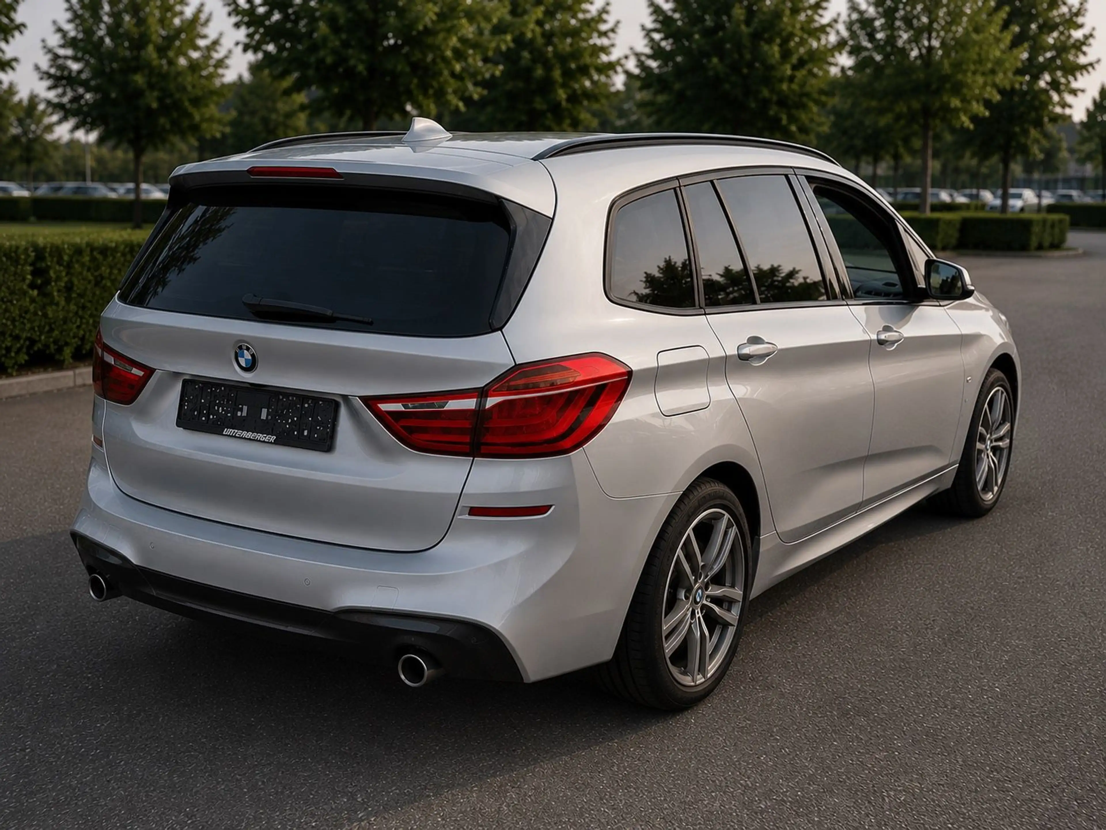 BMW 220 M-Paket 7-Sitzer *LED*Leder*Amb — photo 4