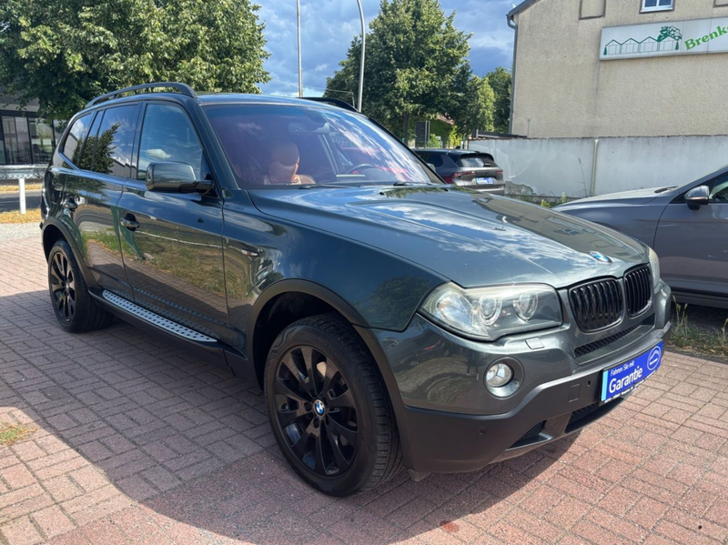 BMW X3 3.0 sd M PAKET+AUTOM+LEDER+XENON+PANORAMA