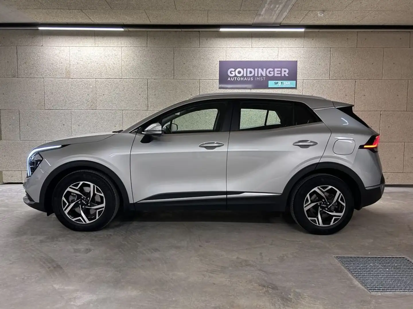 Kia Sportage 1, 6 TGDI Silber ''1. BESITZ'' Silber - 2