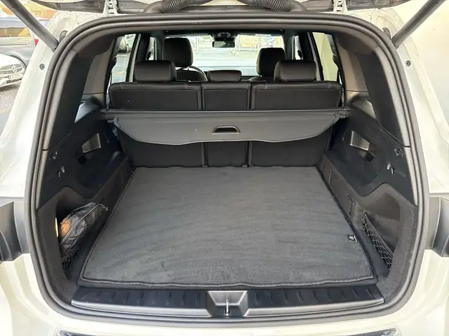 Mercedes-Benz GLB view 15