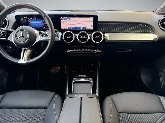 Mercedes-Benz GLB view 8