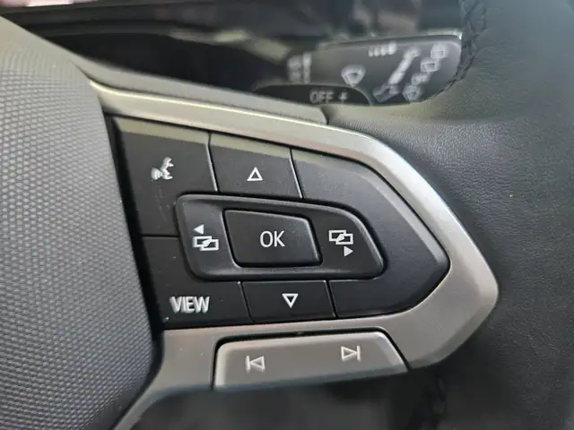 Volkswagen T7 Multivan Edition lang "7Sitze, AHV, Navi, Standheizung" Ansicht 12