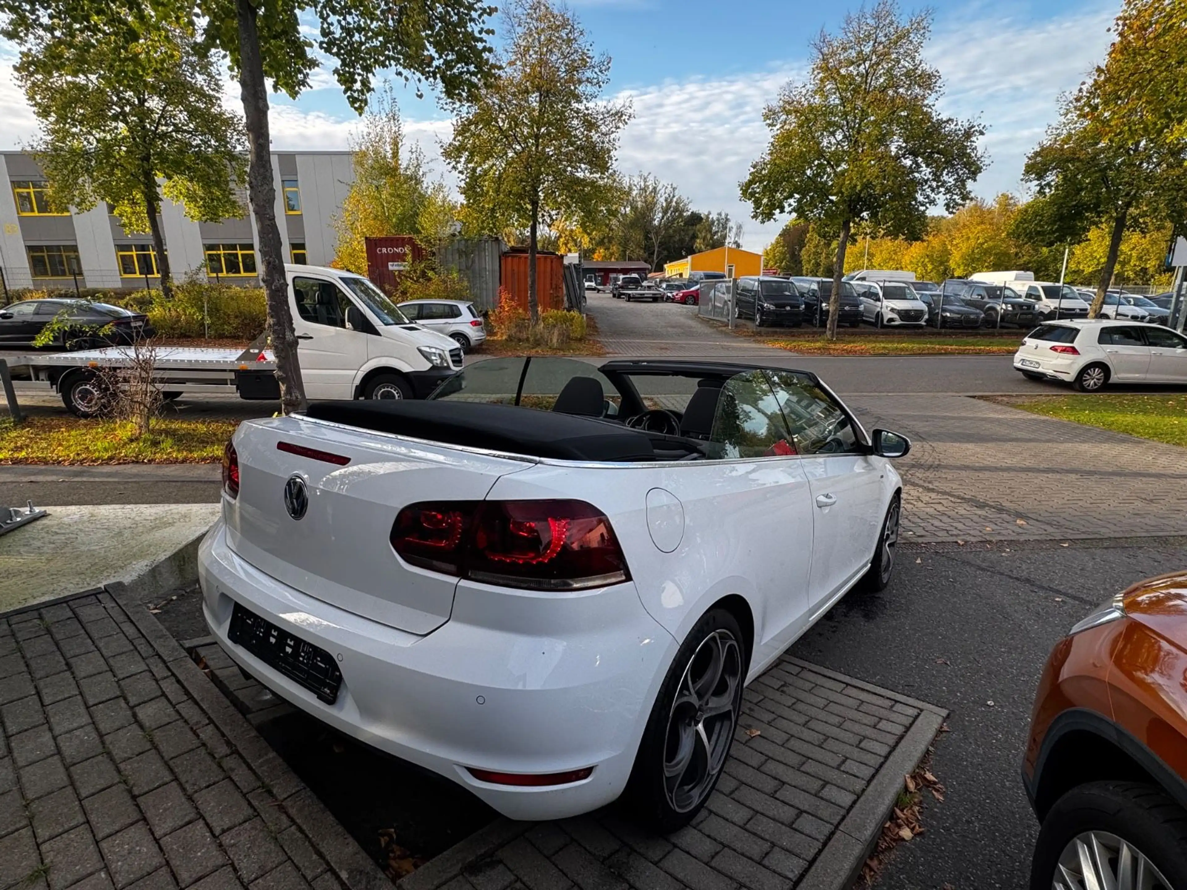 Volkswagen Golf VI Cabriolet Lounge BMT — photo 9