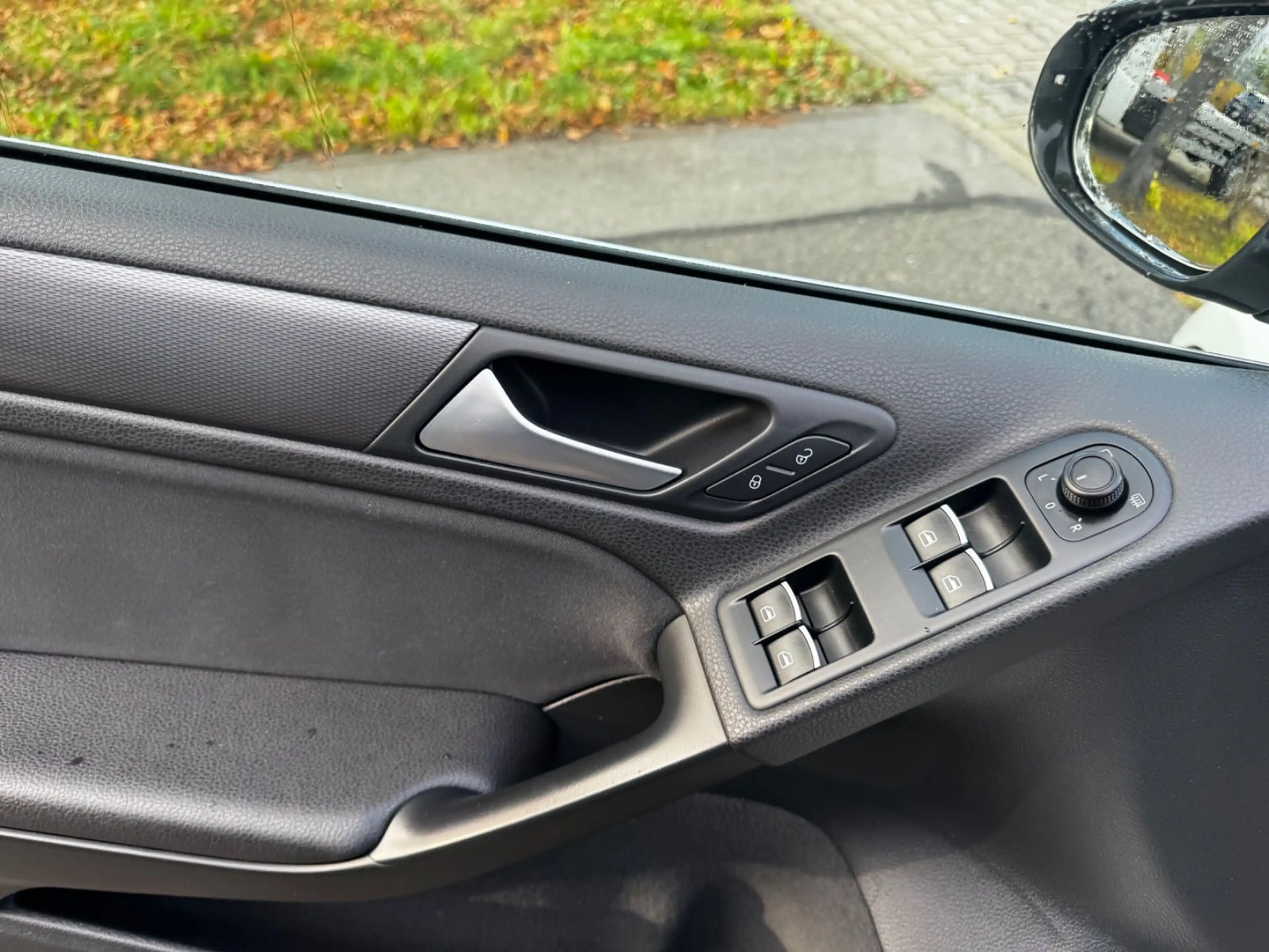 Volkswagen Golf VI Cabriolet Lounge BMT — photo 11
