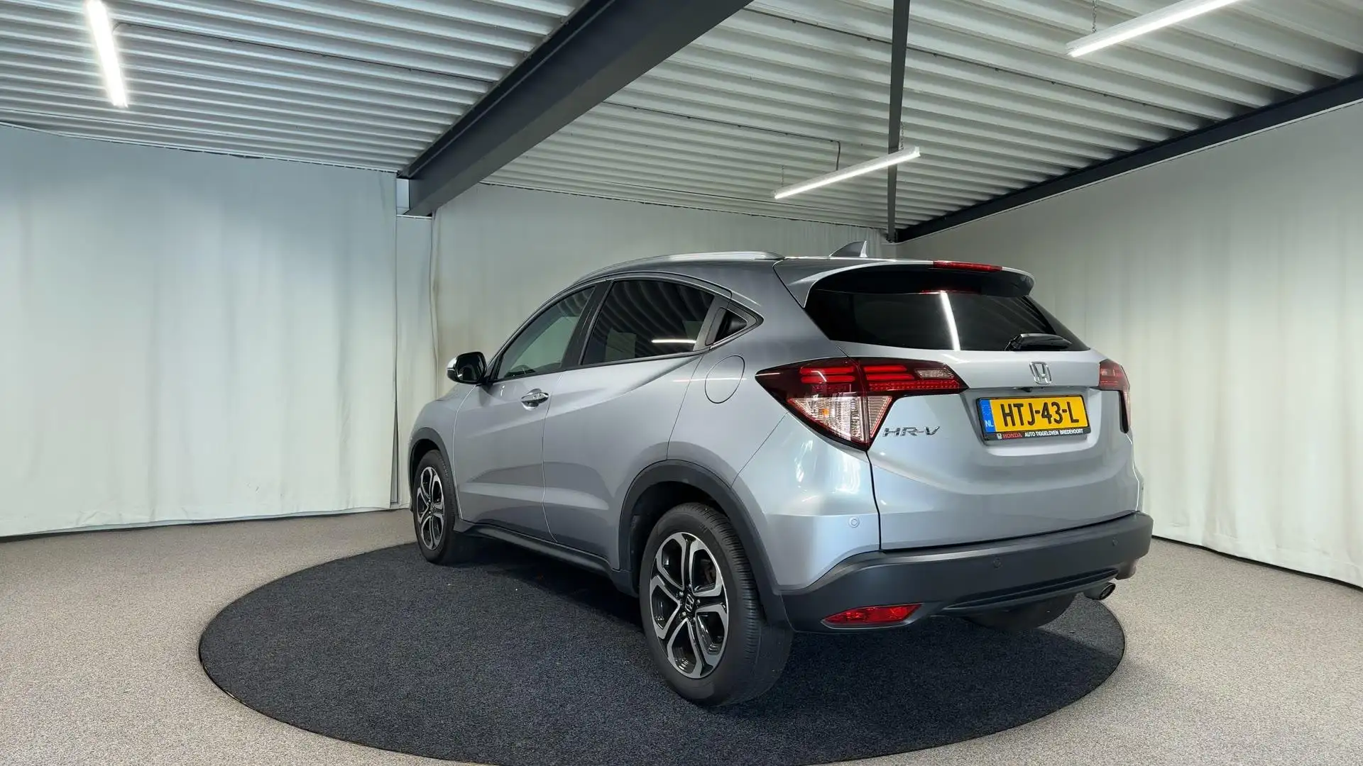 Honda HR-V 1.5 i-VTEC Executive Automaat | Navi Grijs - 2