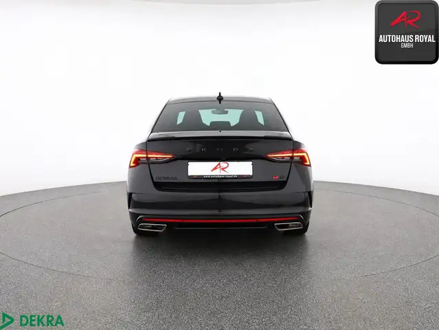Skoda Octavia view 4