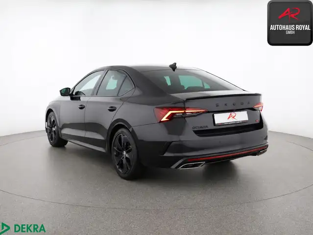 Skoda Octavia view 3