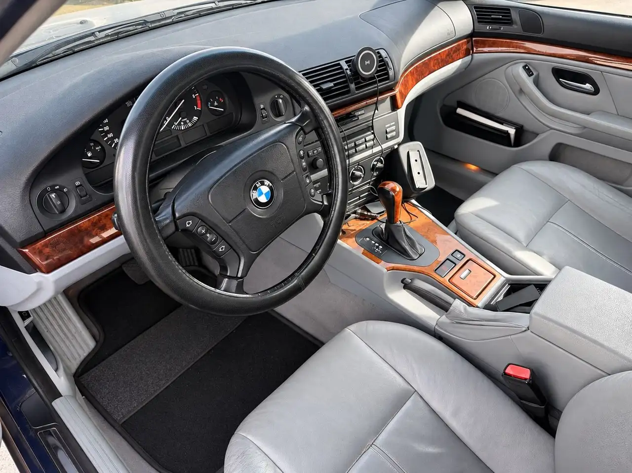 BMW 520 i AUTOMATIK! + 06.2028TÜV + 6ZYLNDR! LIMO!, foto 3