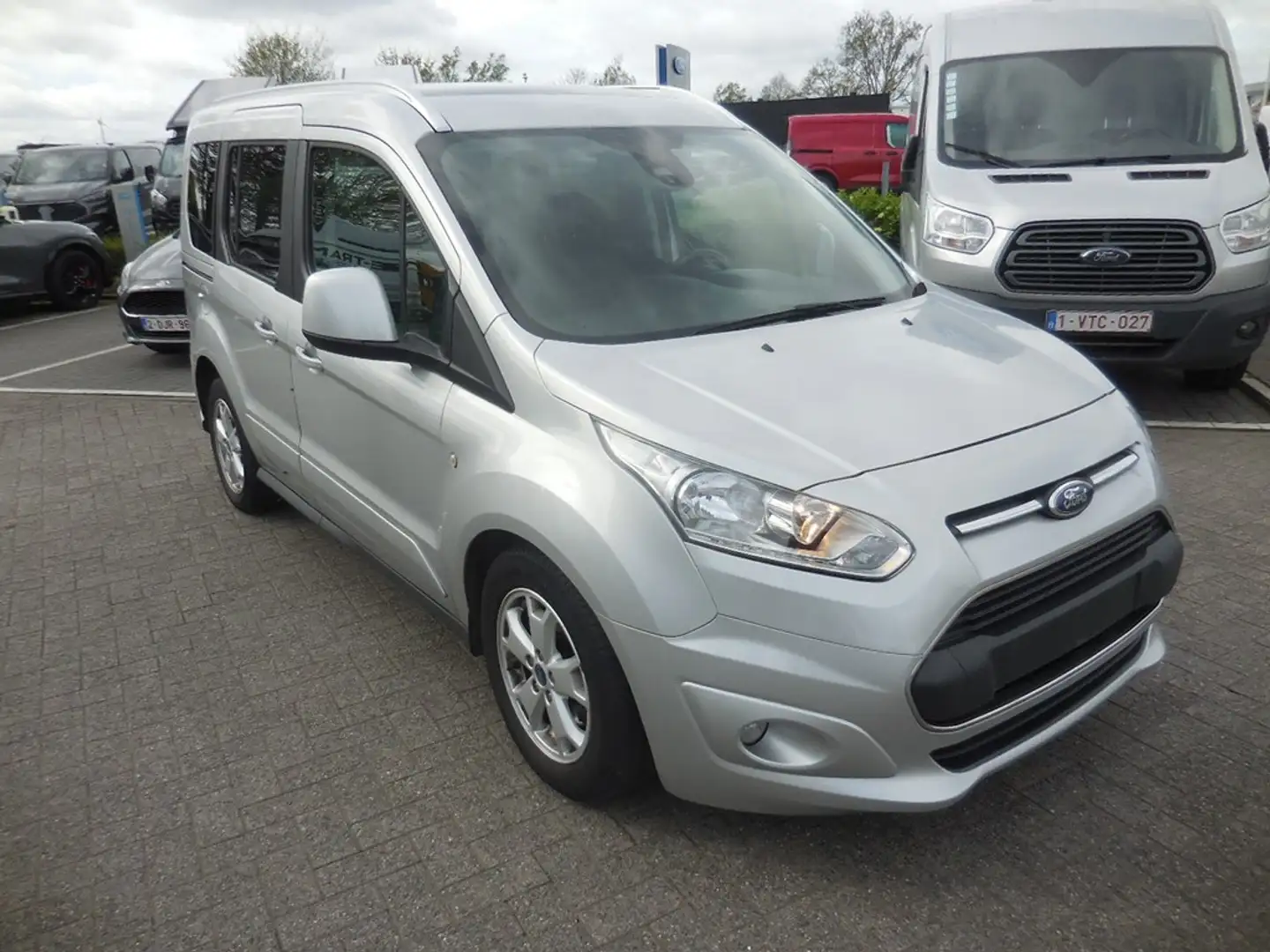 Ford Tourneo Connect Btw Auto Excl: €8.500 Silber - 1