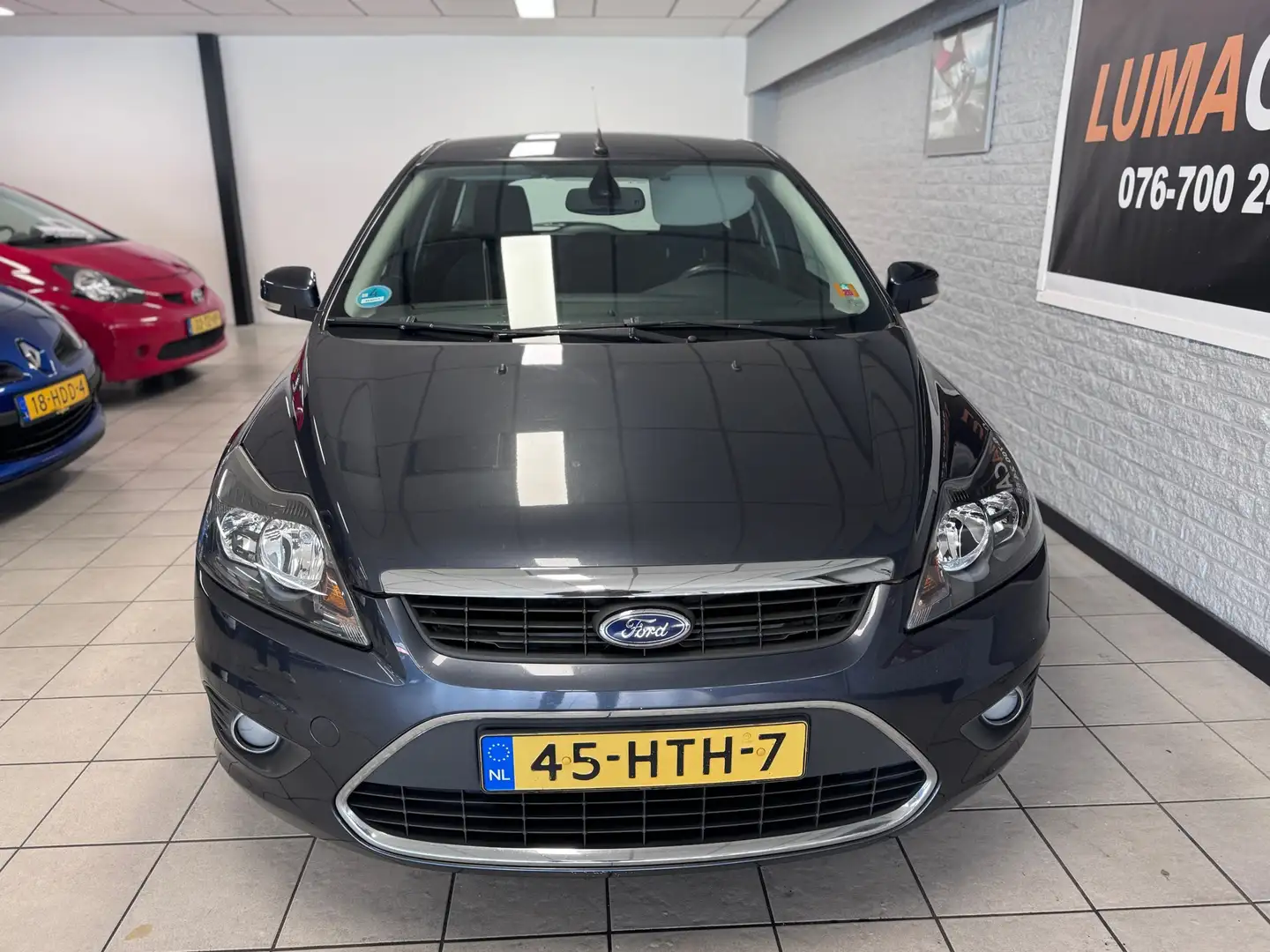 Ford Focus Wagon 1.6 Titanium |5deurs|Airco|Scherpe prijs Grau - 2