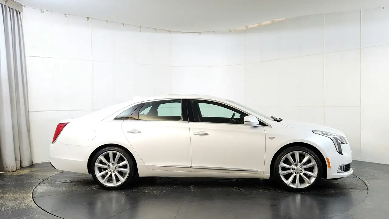 Cadillac XTS снимка Cadillac XTS