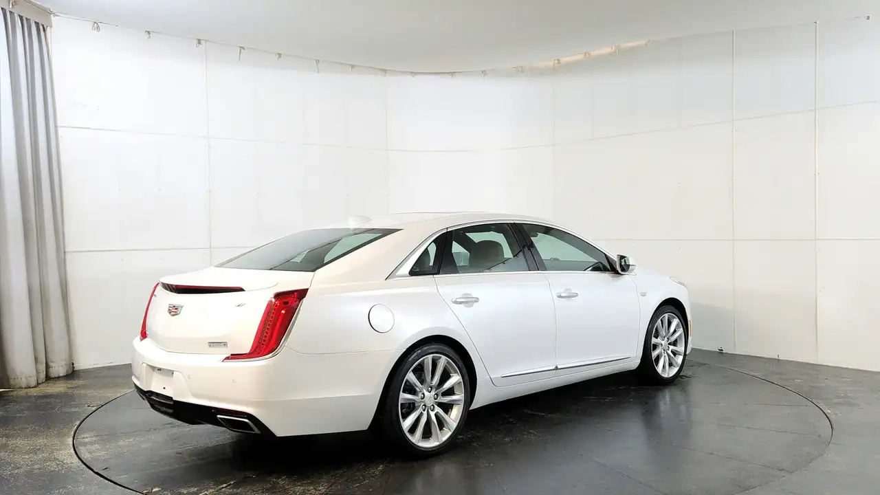 Cadillac XTS снимка Cadillac XTS
