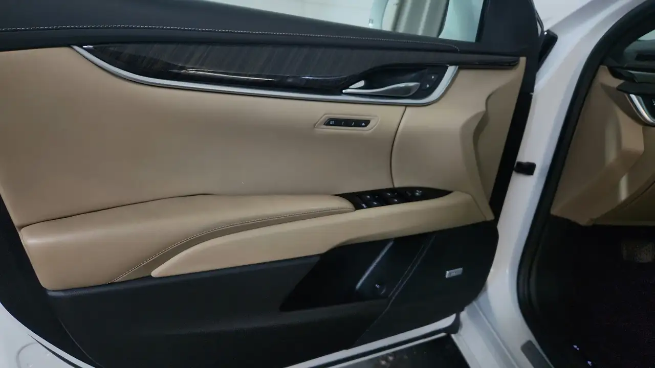 Cadillac XTS снимка Cadillac XTS