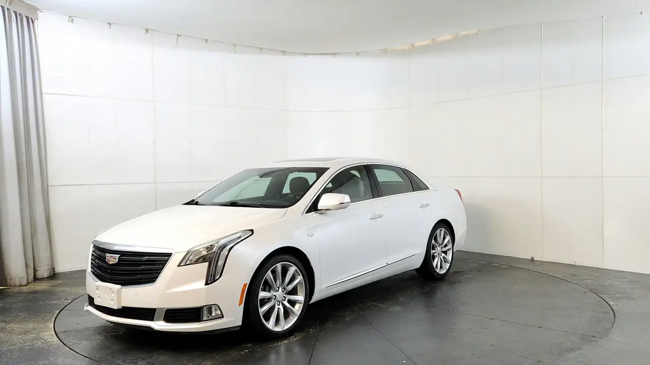 Cadillac XTS снимка Cadillac XTS