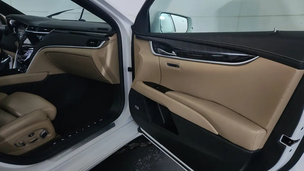 Cadillac XTS снимка Cadillac XTS