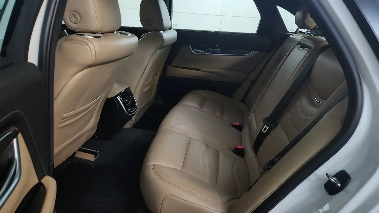 Cadillac XTS снимка Cadillac XTS