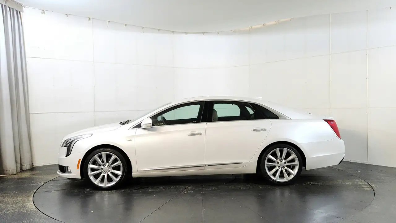 Cadillac XTS снимка Cadillac XTS