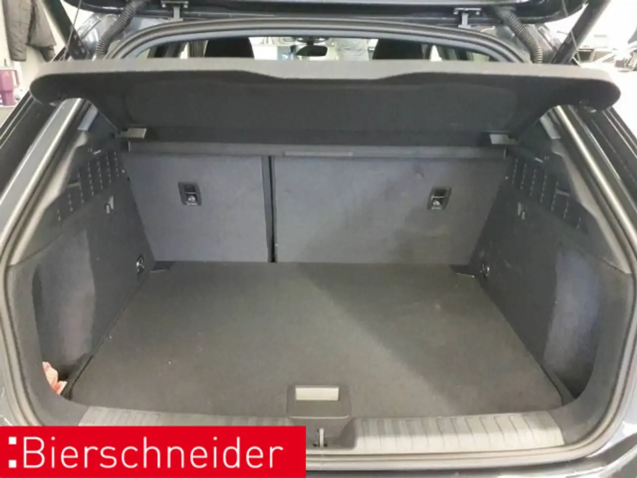 Audi A3 30 TFSI advanced AHK LED PANO HuD S 6
