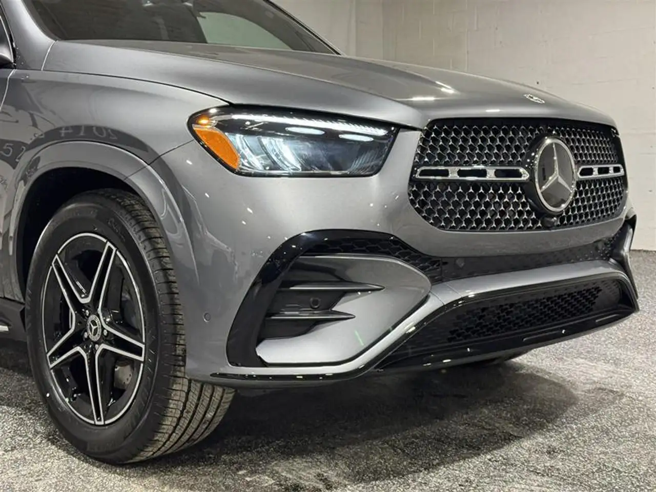 Mercedes-Benz GLE снимка Mercedes-Benz GLE