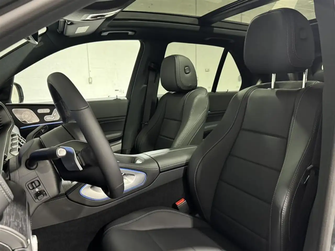 Mercedes-Benz GLE снимка Mercedes-Benz GLE