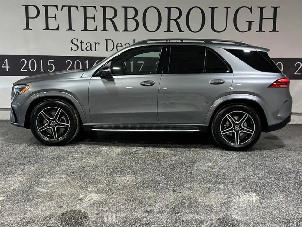 Mercedes-Benz GLE снимка Mercedes-Benz GLE